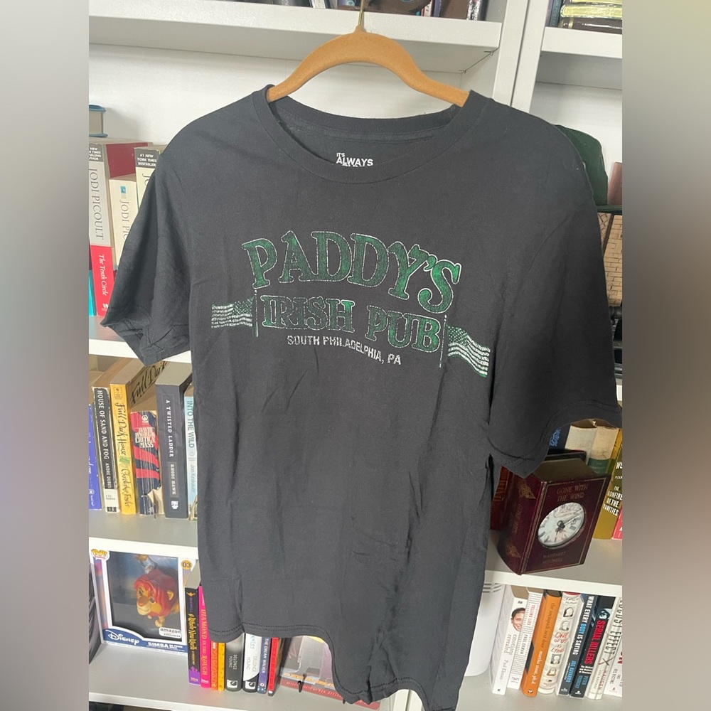 Always Sunny in Philadelphia Paddy’s Pub Graphic Tee- Men’s size Medium